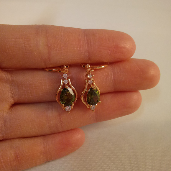 18K Yellow Gold Filled Olive Green Diamond Zircon Dangle Earrings 1.25ctw ea. - Picture 2 of 3